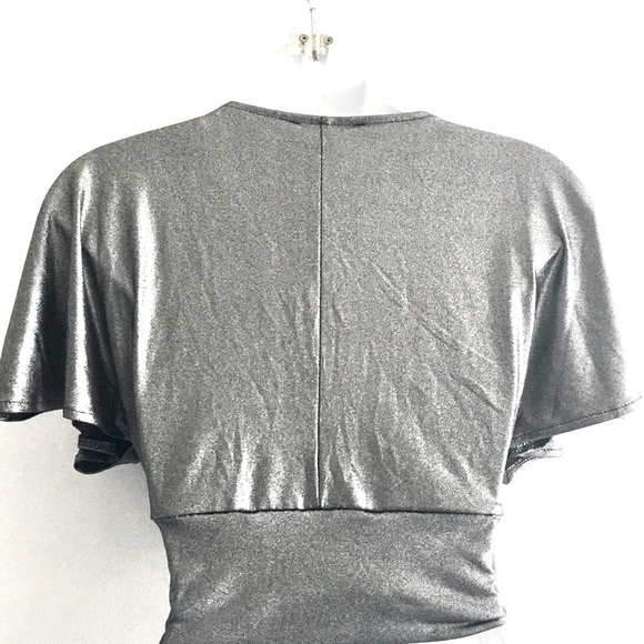 Revamped | Keyhole Sleeve Crop Top - Picture 7 of 7